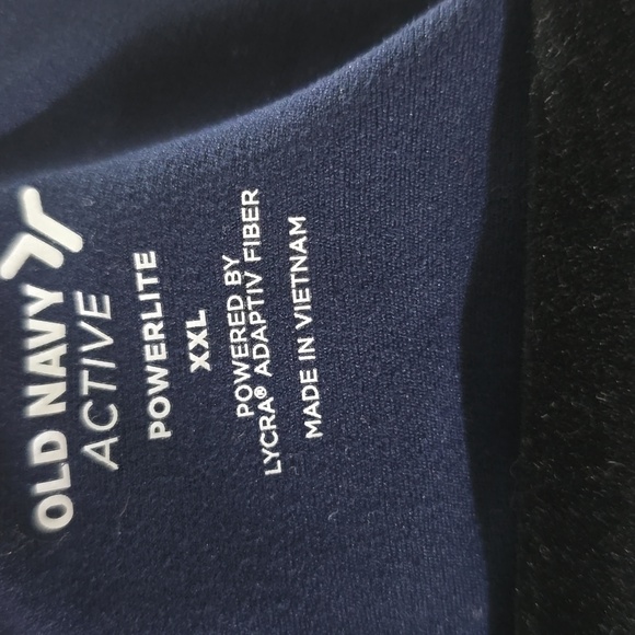 (2) Old Navy XXL women's active tops - Picture 2 of 6